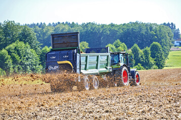 Den Kettendungstreuer KDS 255 gibt es bis 20 Tonnen.