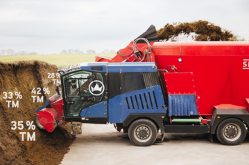 Bei der Futterentnahme wird die Trockenmasse ermittelt.