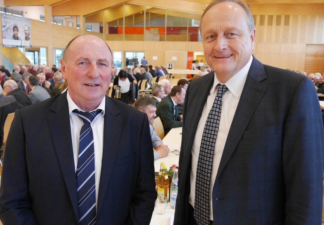 Vor Beginn des Bauerntages - Kreisvorsitzender Ernst Buck (links), Präsident Joachim Rukwied.