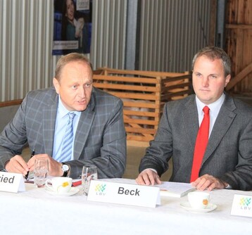 LBV-Pr�sident Joachim Rukwied und Betriebsleiter R�diger Beck (rechts)