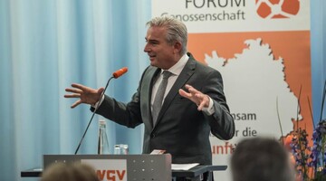 Stellvertretender Ministerpr�sident Thomas Strobl lobt beim Zukunftsforum Genossenschaft am 16.Februar 2017 in Stuttgart die genossenschaftliche Idee.