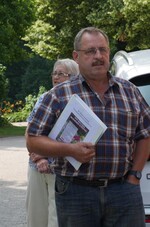 Gastgeber bei der ersten Station in Gondelsheim - Betriebsleiter Erhard Walz.