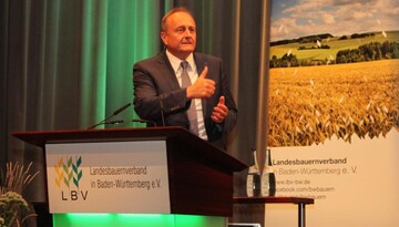 Präsident Joachim Rukwied bei seiner Ansprache auf der Mitgliederversammlung des Landesbauernverbandes (LBV) am 20. Juni 2017 in Fellbach (Rems-Murr-Kreis).