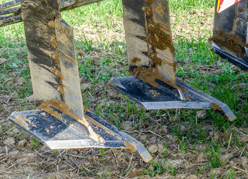 Solche Zinkentypen sind gut zur Lockerung vorhandener Schadverdichtungen geeignet.
