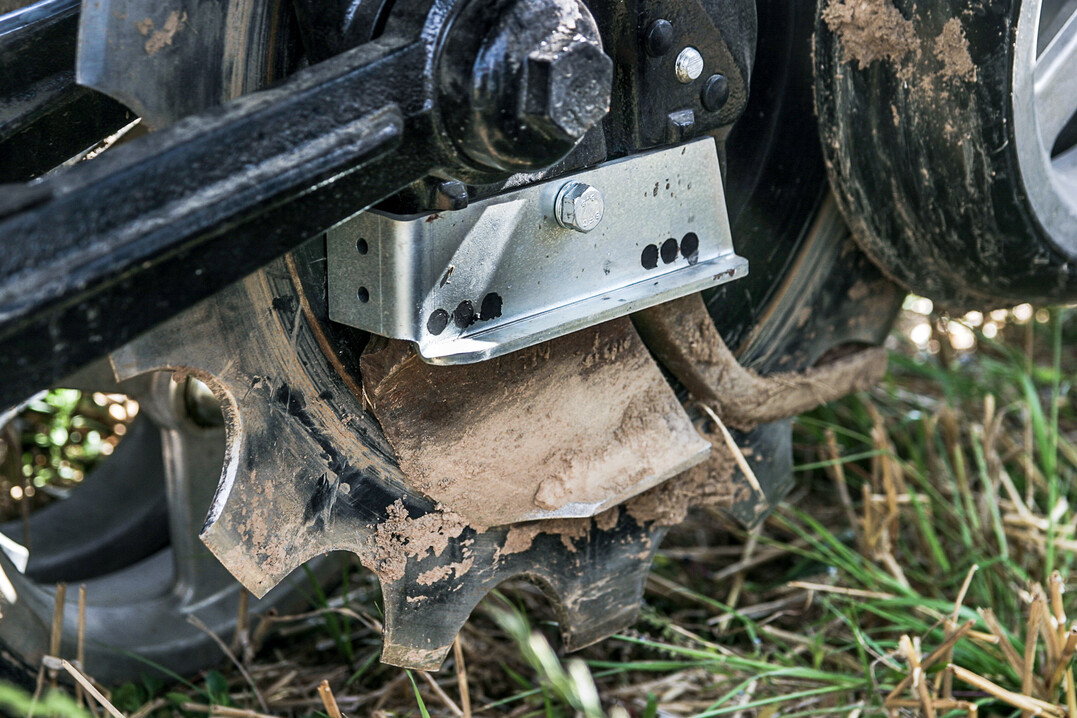 Das Cross-Slot System erm�glicht relativ sichere Feldaufg�nge bei der Direktsaat.  