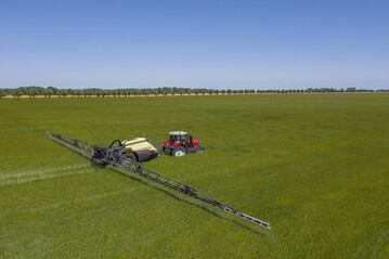  Hardi stellt die Pflanzenschutzspritze Aeon Centuraline Serie nun mit PulseSystem vor.