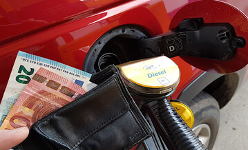 Die Bundesregierung plant eine Abschaffung der Steuerbegünstigungen von Agrardiesel. Das schwächt die Wirtschaftlichkeit der Betriebe.