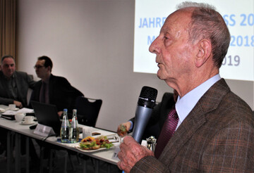 MZN-Gesch�ftsf�hrer Dr. Francesco Albanese setzt sich seit Jahren f�r bestm�gliche Auszahlungspreise seiner Mitgliedsbetriebe ein. 