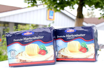 Aldi hat den Butterpreis ab 4. September auf 1,99 Cent erh�ht. 
