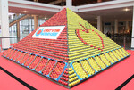 Die Apfelpyramide im Foyer zum Messeeingang ist längst zum Markenzeichen der Fruchtwelt Bodensee geworden.