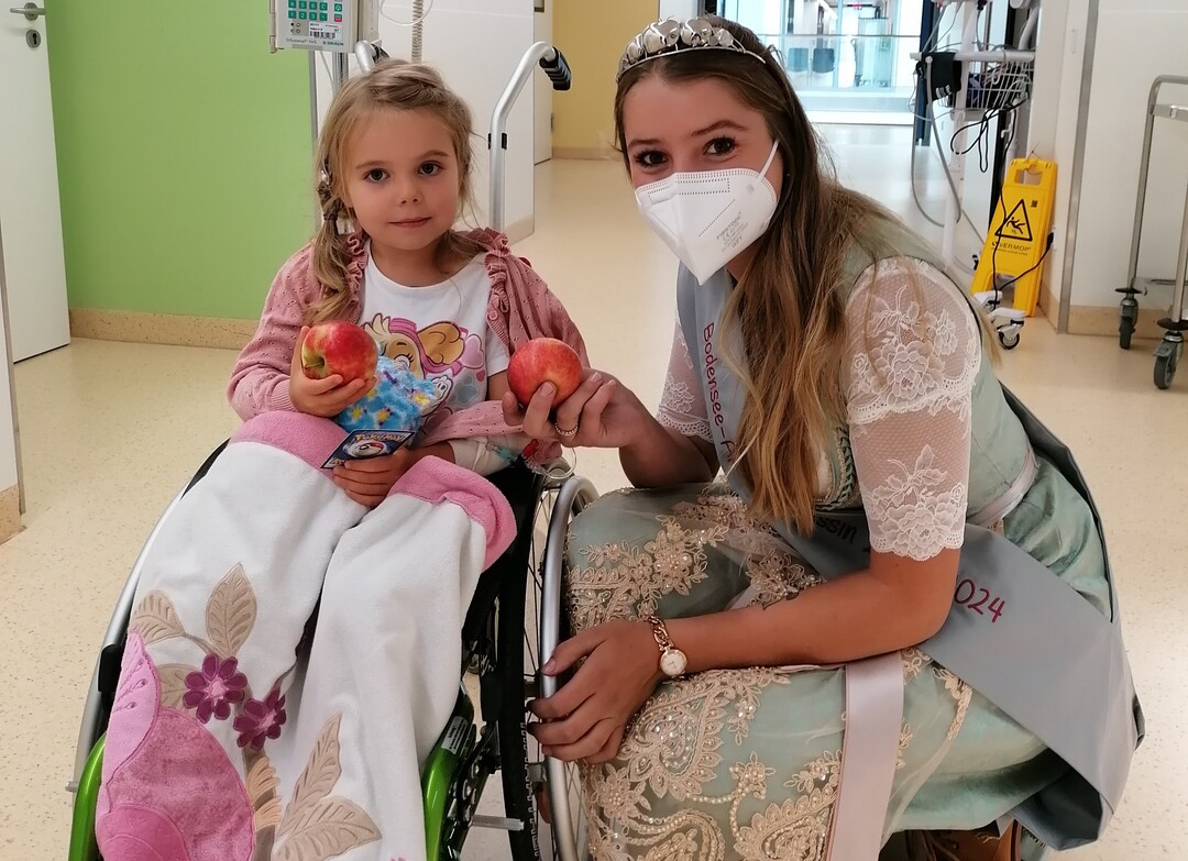 Junge Patienten freuten sich �ber die Vitaminspende.