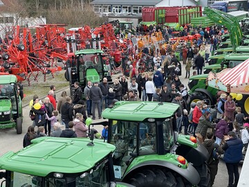 Einen regelrechten Besucheransturm erlebte die Firma Baier Landtechnik bei ihrer�Hausausstellung im M�rz.