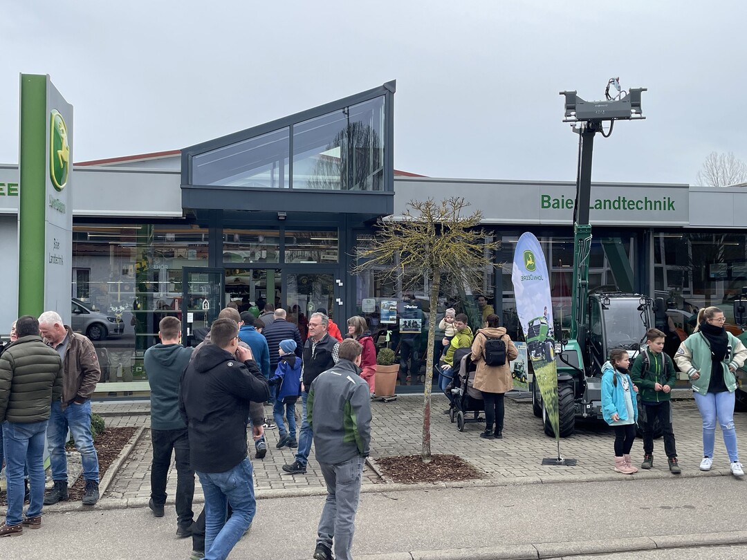 Die Ausstellung war ein gro�er Erfolg....