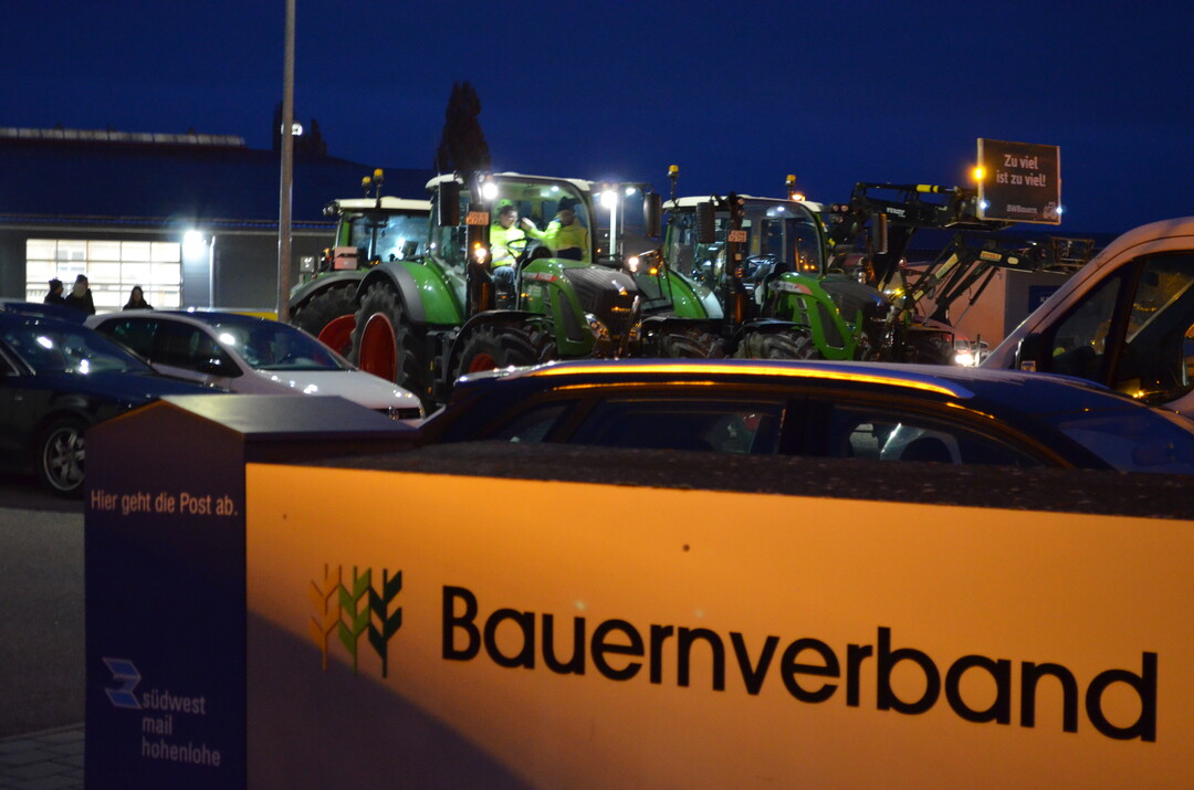 Vom 8. bis 15. Januar 2024 finden in ganz Baden-Württemberg, wie hier beim Bauernverband Schwäbisch Hall - Hohenlohe - Rems, und bundesweit Proteste und Demonstrationen von Landwirten statt. Hintergrund sind die geplanten Beihilfe-Kürzungen der Bundesregierung.