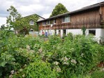 Der Bauerngarten gleich neben dem Hofladen.