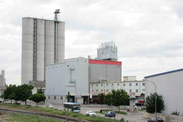 Im Beweka-Kraftfutterwerk in der Heilbronner Hafenstra�e werden j�hrlich 150.000 Tonnen Mischfutter f�r Nutz- und Heimtiere produziert