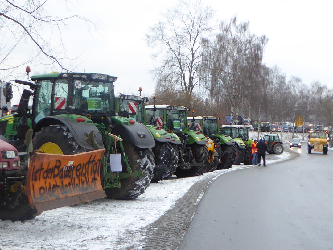 Vom 8. bis 15. Januar 2024 finden in ganz Baden-Württemberg, wie hier in Biberach, und bundesweit Proteste und Demonstrationen von Landwirten statt. Hintergrund sind die geplanten Beihilfe-Kürzungen der Bundesregierung.
