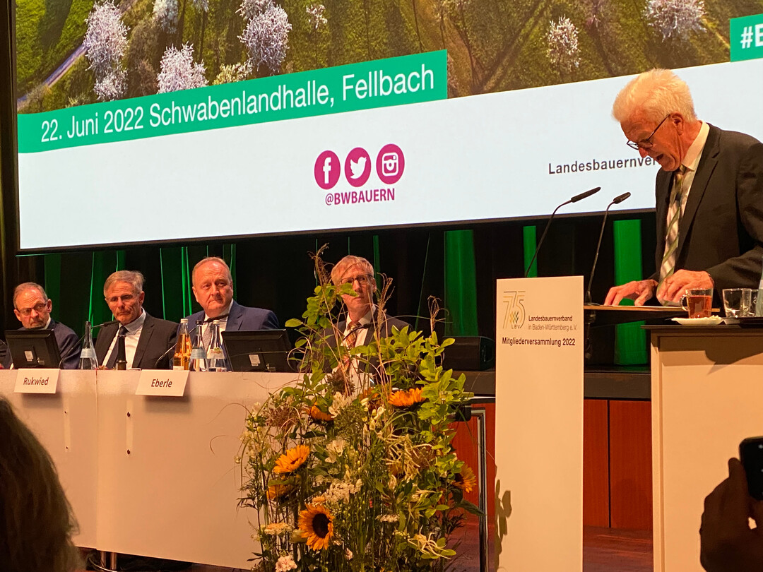 Ministerpräsident Winfried Kretschmann spricht auf der Mitgliederversammlung im Landesbauernverband
