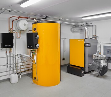 Fördersätze für Holzheizungen sollen gekappt werden: Den Zuschuss für Holzfeuerungen sollte man möglichst noch bis zum 14. August beantragen.