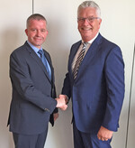 Neuer Mann an der Spitze des BVEO ist Christoph Hövelkamp (l.). Er übernimmt von Karl Voges, der zehn Jahre als Vorstandsvorsitzender geamtet hatte.