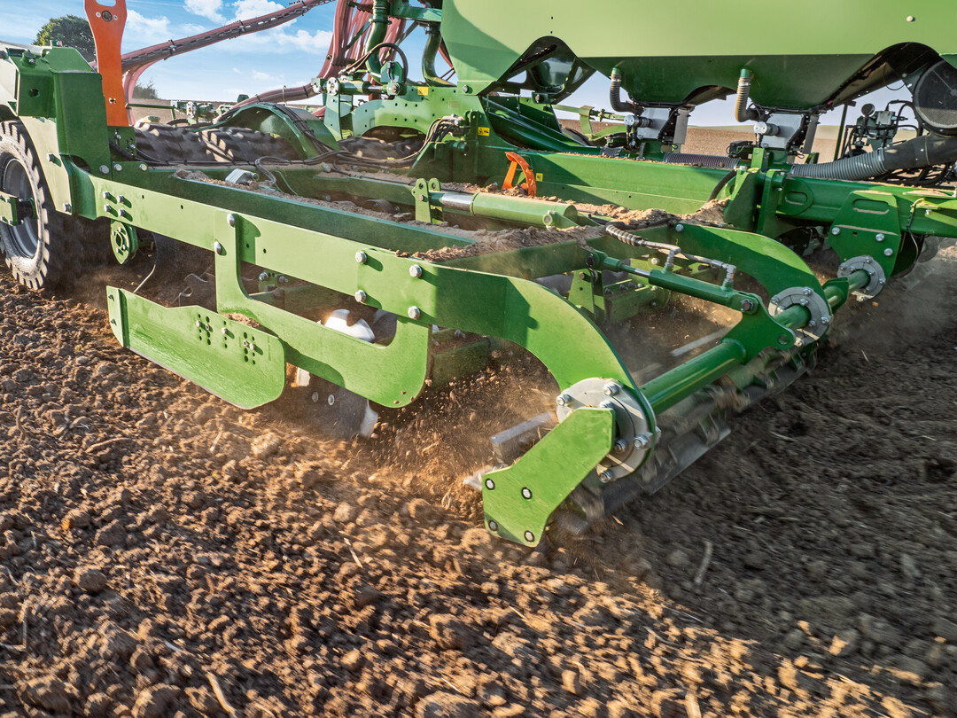 Die Messerwalze ist jetzt als aggressives Vorwerkzeug für die Cirrus 6003-2 verfügbar.