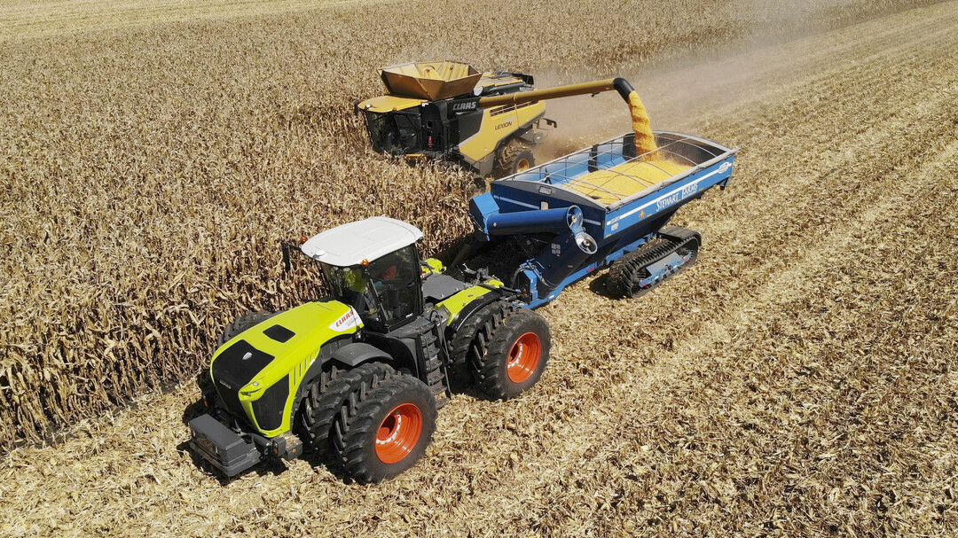 Der Lexion hatte damit bei der Rekordfahrt einen Durchsatz von nahezu 135 t pro Stunde oder eine LKW-Ladung alle zw�lf Minuten.