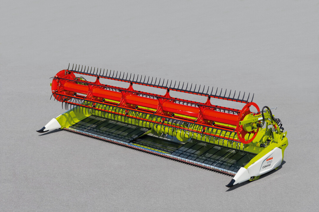 Die Draper-Schneidwerke Convio Flex und Convio werden um die Modelle 930 und 770 mit den Arbeitsbreiten 9,30 m und 7,70 m erweitert. Während das Convio vor allem in den klassischen Druschfrüchten Getreide und Raps zum Einsatz kommt, erreicht das Convio Flex mit flexiblem Messerbalken auch in Früchten wie Soja, Erbsen und Gras höchste Leistungen.
