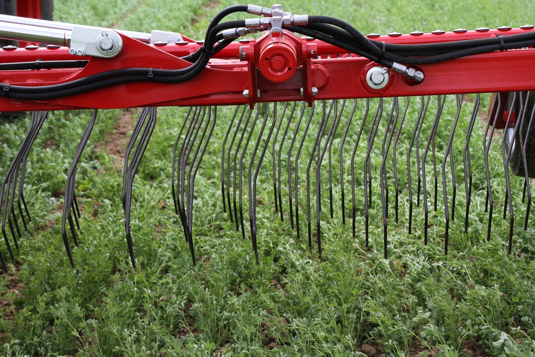 Jeder Zinken ist einzeln angebunden und effektiv gegen seitliches Wegdr�cken gesichert.