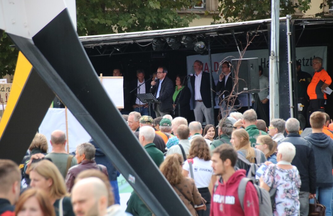 Roland Burger, Präsident der Forstkammer Baden-Württemberg, spricht