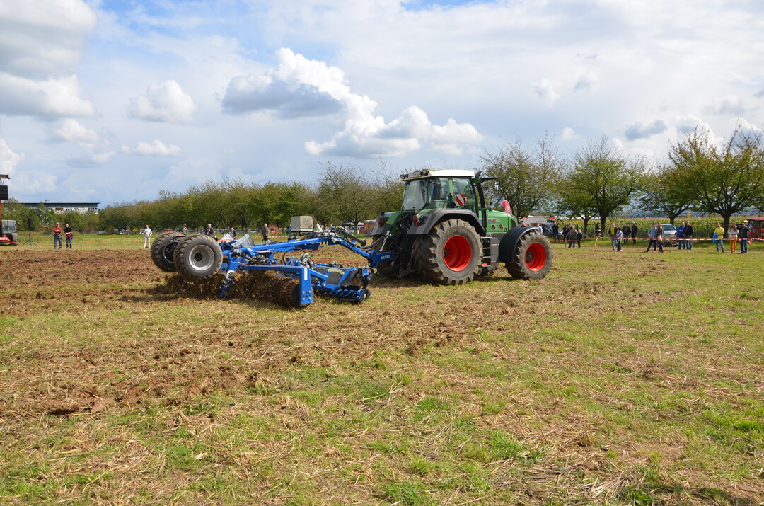 G�ttlerwalze zum Zerkleinern von Zwischenfr�chten.