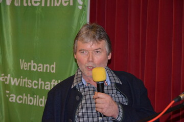 Der Milchviehhalter Erich Landwehr aus Neu-Ulm setzt bei seinen Fleckviehk�hen auf hohe Lebenseistungen. Das machte er bei der Milchviehhaltertagung vergangene Woche in Laichingen deutlich.