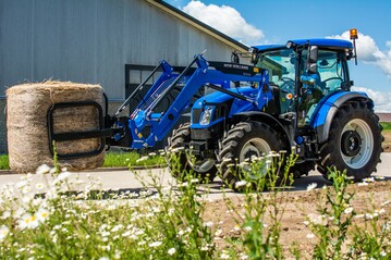 Die T5S-Traktoren gibt es mit 90 oder 100 PS. Mechanisches- oder Power-Shuttle-Getriebe sind wählbar.