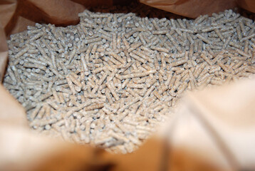 Die Futterversorgung in Deutschland ist gesichert. Es gibt volle Waren- und Rohstoffverf�gbarkeit. �Wir setzen alles daran, die Versorgung auch weiterhin zu gew�hrleisten�, meinte Peter Radewahn, DVT-Gesch�ftsf�hrer Deutscher Verband Tiernahrung e. V. (DVT), am 25. M�rz.