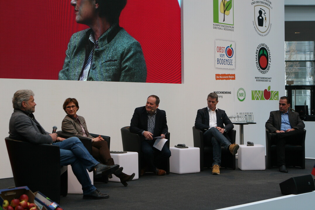 In einer Gespr�chsrunde wurden die Misere am Apfelmarkt und m�gliche L�sungsans�tze diskutiert.