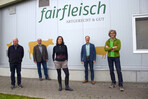 Engagieren sich für Fleisch aus artgerechter und bäuerlicher Tierhaltung (von links): Martin Hahn MdL (Bündnis 90/Die Grünen), Klaus Hoher MdL (FDP), Anna Deparny-Grunenberg MdEP (Die Grünen/EFA), Stadtrat und stellvertretender Oberbürgermeister von Überlingen Walter Sorms (LBU/Die Grünen) und Initiator Matthias Minister (Fairfleisch GmbH)
