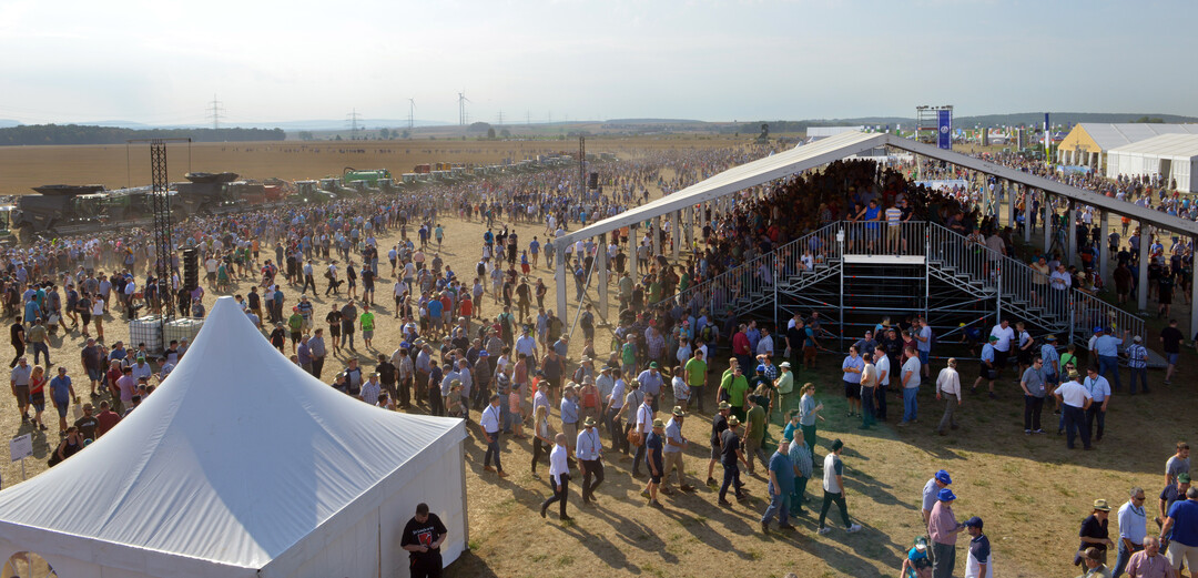 Gut 50.000 Besucher wollten sich den Feldtag in Wadenbrunn nicht entgehen lassen.