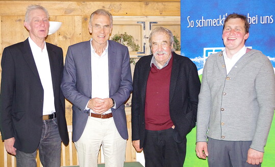 Von links: Hans Tober von der muva Kempten, Kardiologe Dr. med. Ulrich Hildebrandt, Ernst Wirthensohn vom Kulturlandb�ro Wirthensohn und Landwirt Michael Lerf.