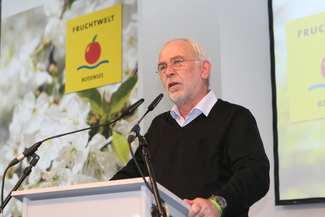 Dr. Willi Kremer-Schillings ist als bloggender Bauer Willi bekannt. Auf der Fruchtwelt Bodensee pl�dierte er in seinem Vortrag f�r mehr �ffentlichkeitsarbeit der Landwirte. 