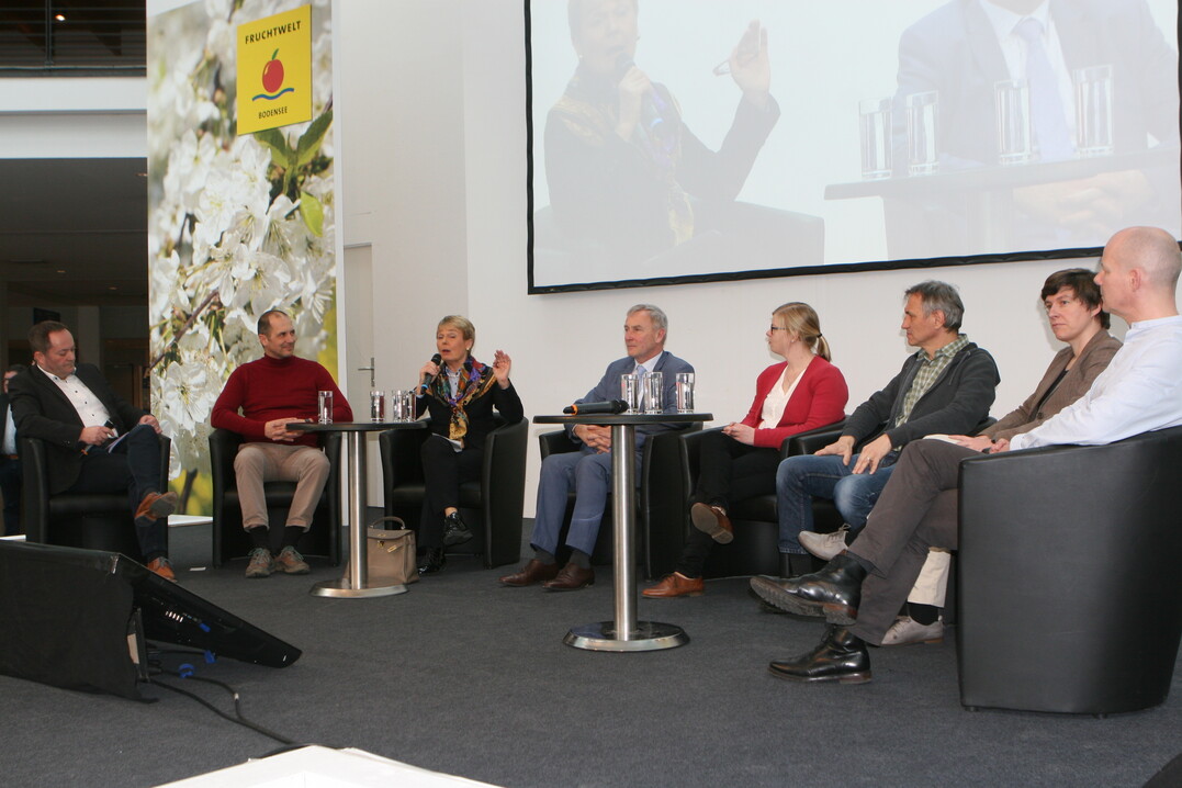Unter verschiedenen Blickwinkeln beleuchtete eine Gespr�chsrunde auf der Fruchtwelt Bodensee die Diskussion um Biodiversit�t.