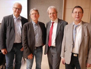 Bei der GAP-Anh�rung der Fraktion von B�ndnis 90/Die Gr�nen im Landtag am 13. November 2018 in Stuttgart (v. l.): Prof. Dr. Harald Grethe, Agrar�konom von der Humboldt-Universit�t zu Berlin; Dr. Frieder Thomas, Gesch�ftsf�hrer Baden-W�rttemberg der Arbeitsgemeinschaft b�uerliche Landwirtschaft (AbL); Martin Scheele von der Generaldirektion Landwirtschaft der EU-Kommission; Horst Wenk, stv. Hauptgesch�ftsf�hrer des Landesbauernverbandes in Baden-W�rttemberg (LBV).