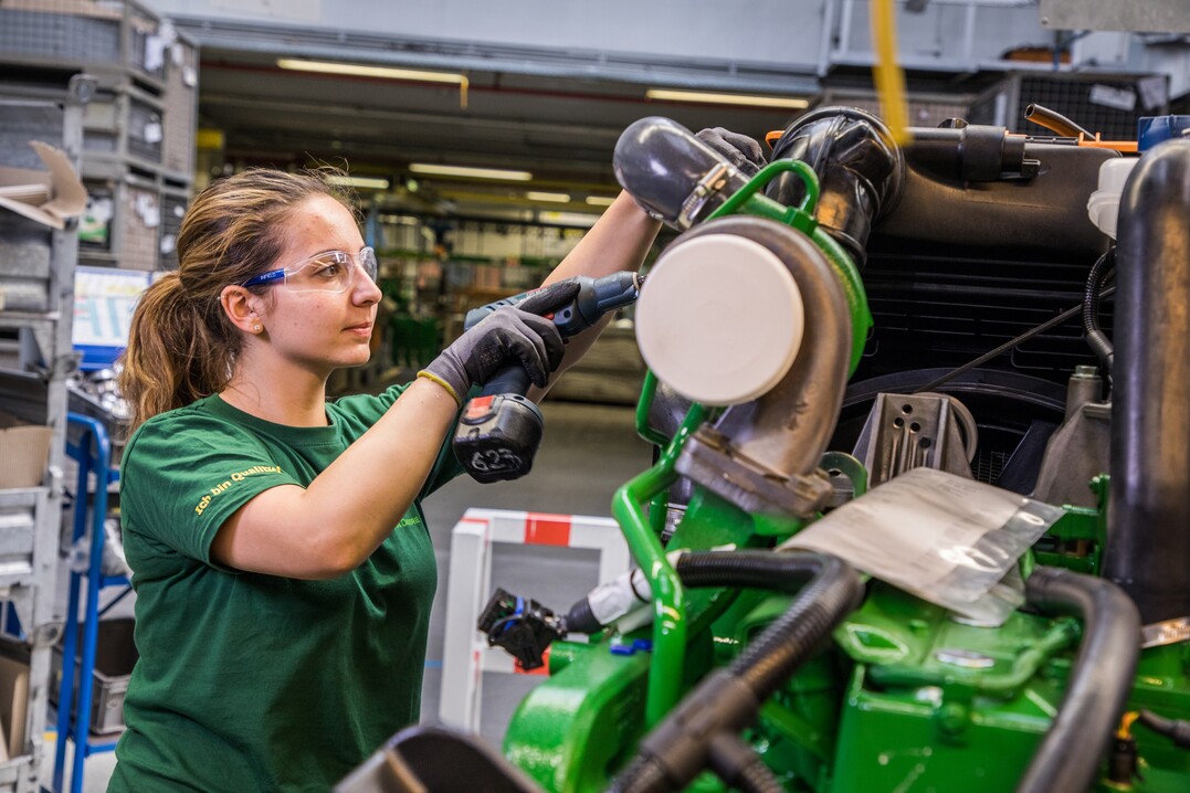 Bei John Deere wird nach eigenen Angaben die Einzigartigkeit eines jeden Beschäftigten erkannt, geachtet und unterstützt.
