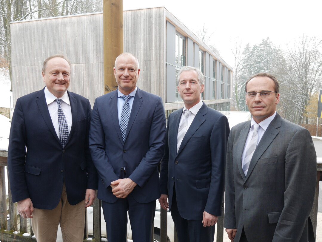Gastgeber und Gastreferenten am ersten Tag der Vorstandsklausur in der Bauernschule Bad Waldsee (v. l.): Pr�sident Joachim Rukwied, J�rgen Freudenberger, Stefan M�ller, Rolf Michelberger.
