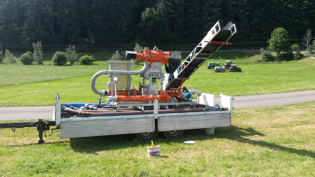 Um N�hrstoffverluste zu vermindern, hilft die Separierung. Das Interesse daran w�chst. In vielen Regionen stehen bereits mobile Anlagen zur Verf�gung. 