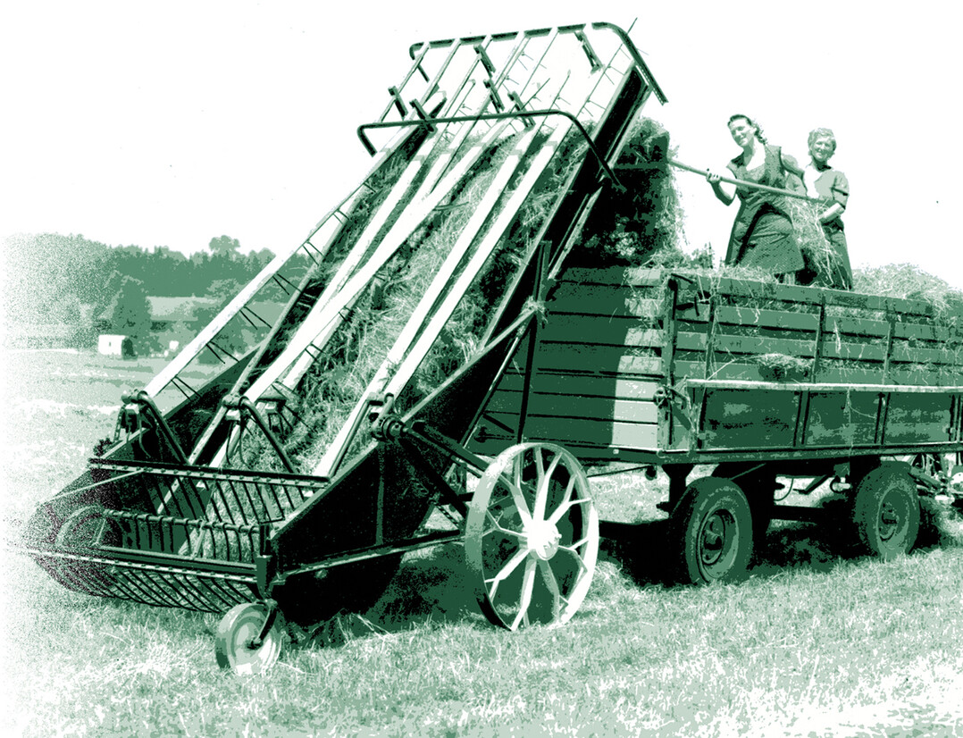 Die Heueinbringung wird mit dem Heuauflader zum Kinderspiel