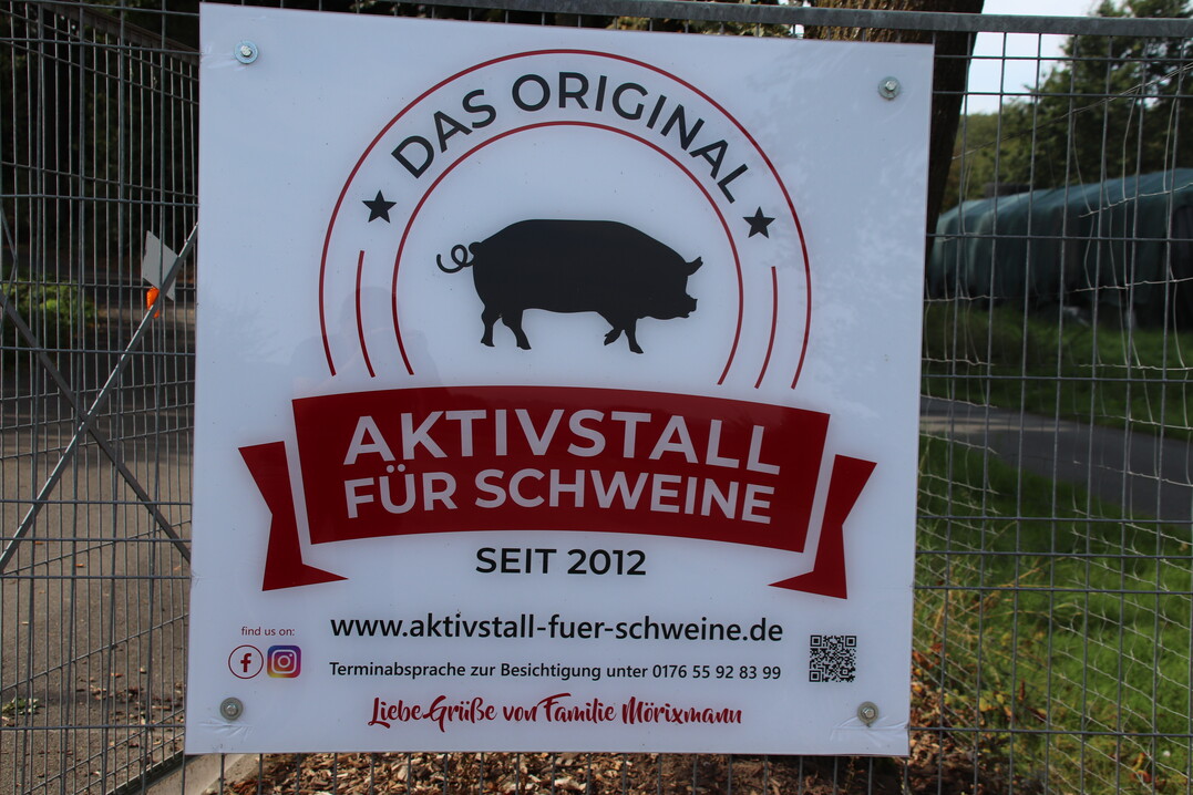 Das Aktivstallkonzept steht für eine tiergerechte und kontrollierte Beschäftigungswelt.