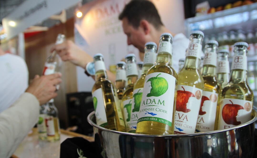 Vergorenen Apfelsaft - hier ein Cider vom Bodensee - hatten mehrere regionale Anbieter auf die Fildern mitgebracht. 