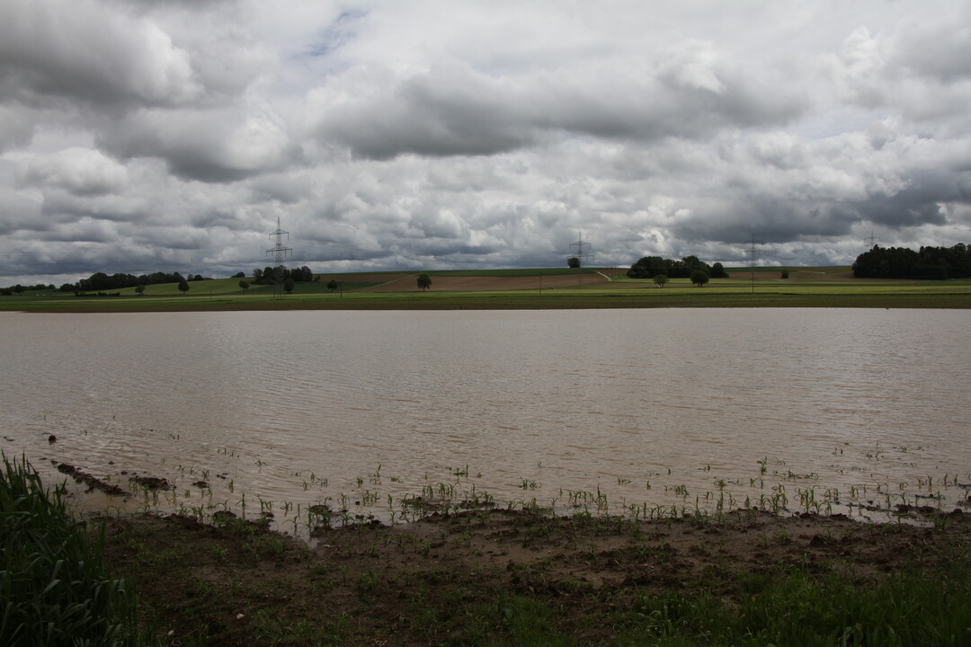 Antragsteller müssen einen Fall höherer Gewalt melden, sollten eingegangene Verpflichtungen durch Unwetterschäden nicht eingehalten werden können.