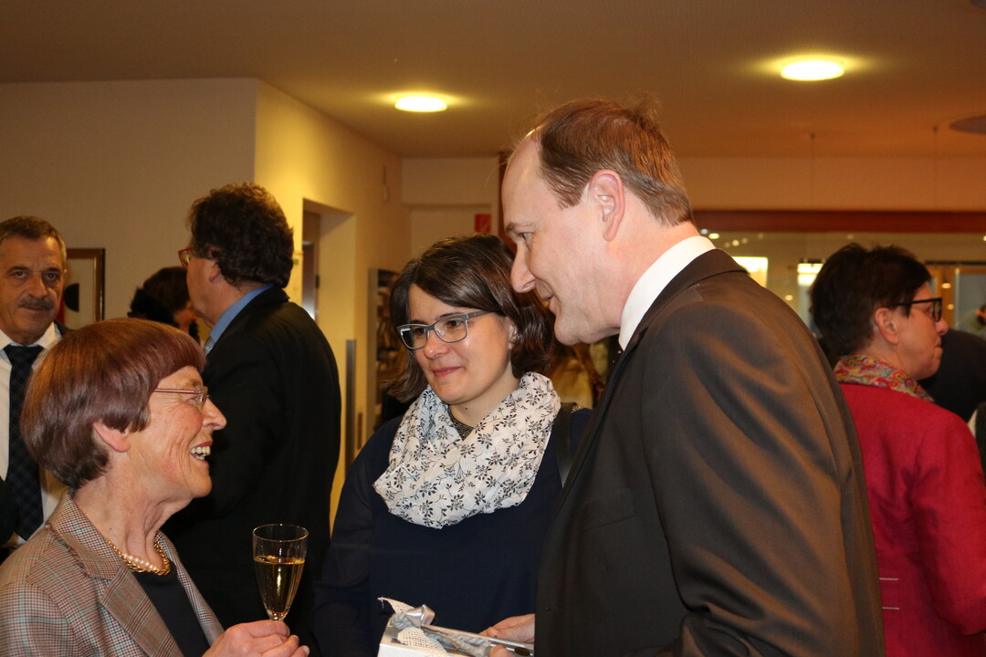 LBV-Vizepr�sident Hans-Benno Wichert und Ehefrau im Gespr�ch mit Brigitte Doldi