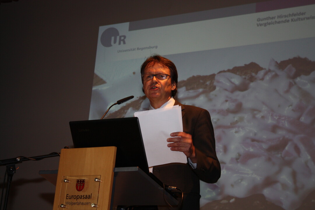 Zeigte beim Bauerntag Ern�hrungstrends auf: Professor Gunther Hirschberger von der Universit�t Regensburg.