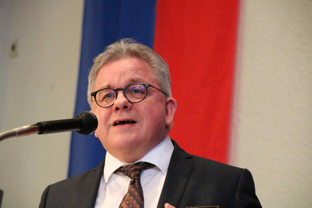 Justiz- und Europaminister Guido Wolf bei seiner Festrede in der Stadthalle Ellwangen. F�r ihn war es der zweite Auftritt nach 2013 auf dem Kalten Markt.